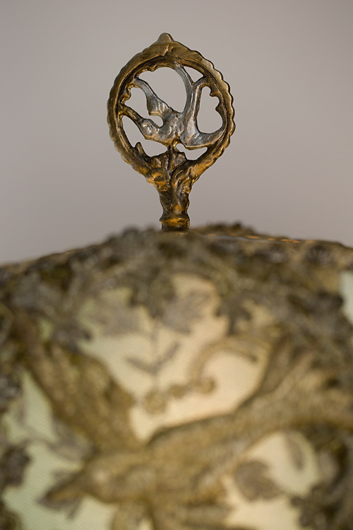 finial detail