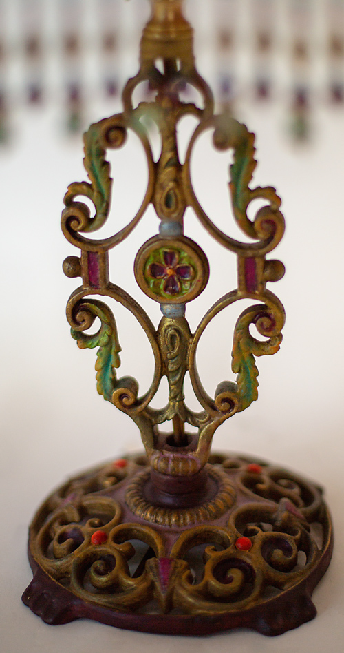 lamp base detail