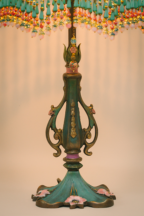 lamp base detail